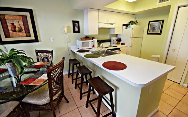 Seacrest 702 by RedAwning