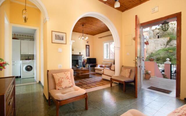 Eleni'S Traditional House In Agrafi