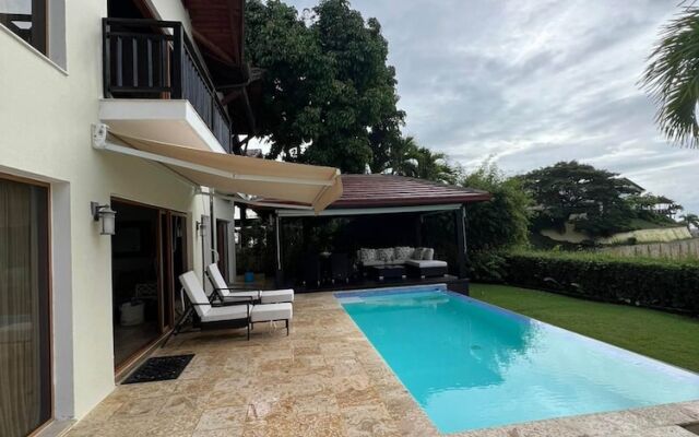 Villa for 7 People Pool and Ocean View at Samana
