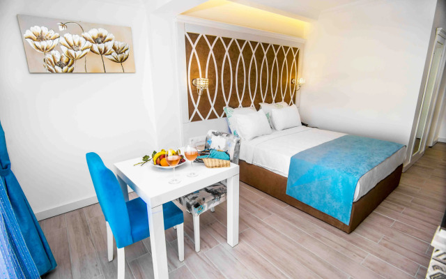 Ocean Blue High Class Hotel