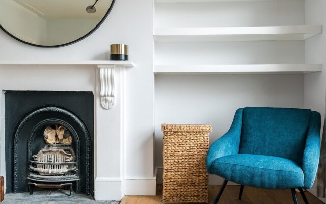 NEW Bohemian 2 Bedroom Victorian Flat in Dalston