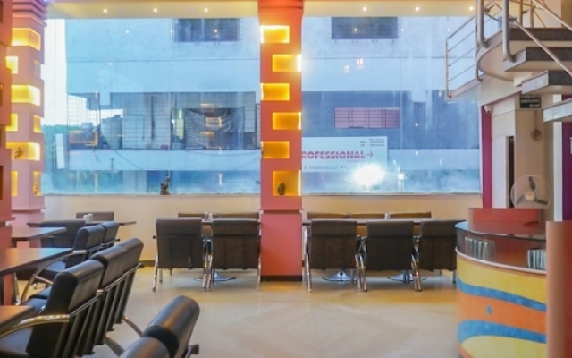 OYO Flagship 15921 Hotel Golden Rock