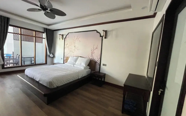 Dream 1985 Hotel