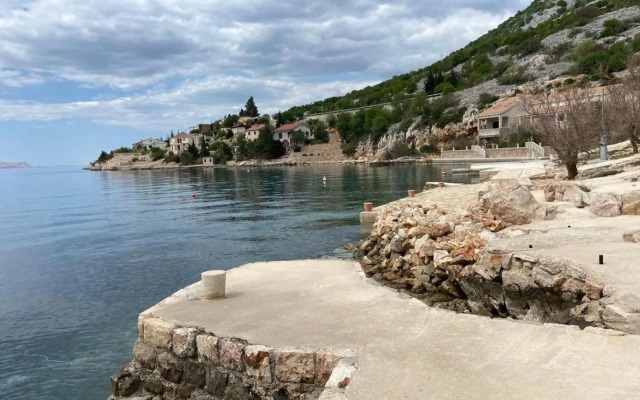 Villa Vesna, 70m from beach