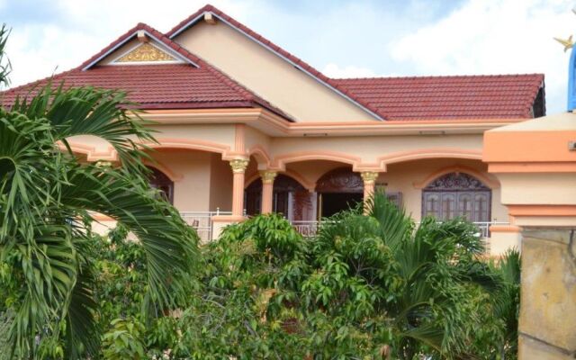 Kampot Manor