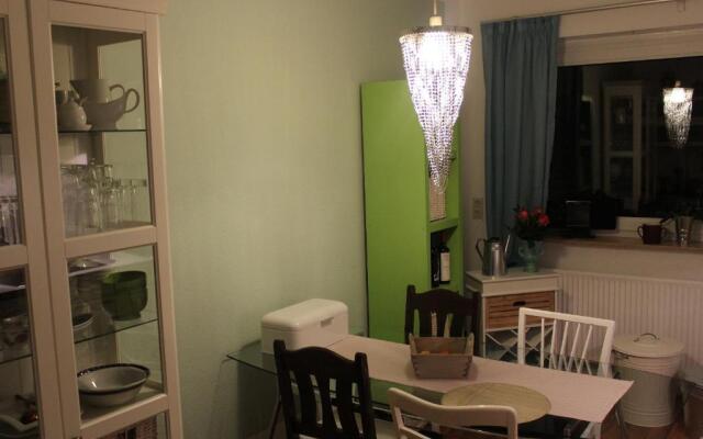 ZV2001 Private Apartments & Rooms Hannover City - room agency