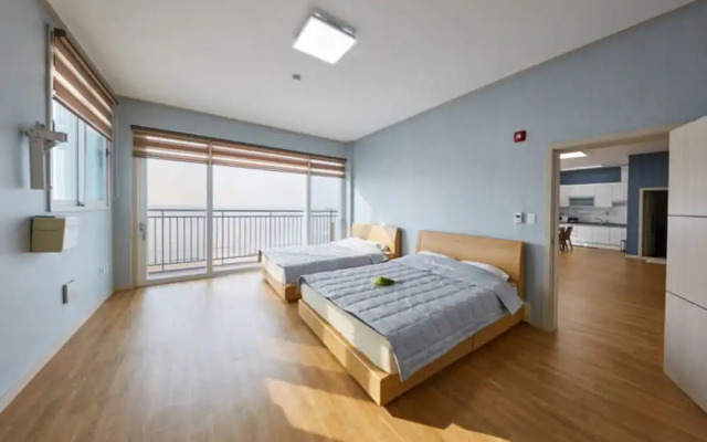 Eulwangri Elim Beach Zone Pension