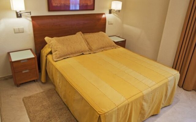 Ramada Hotel&Suites Marina del Rey, 29649 Málaga, Spain