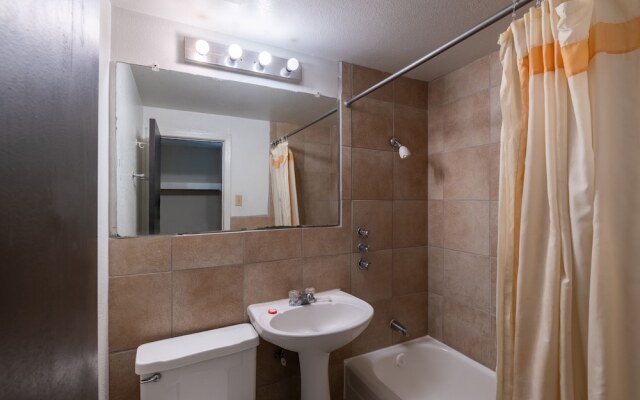 Hotel O Bay City, TX-35