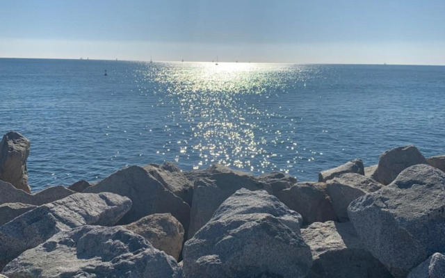 BADALONA BEACH APARTMENt