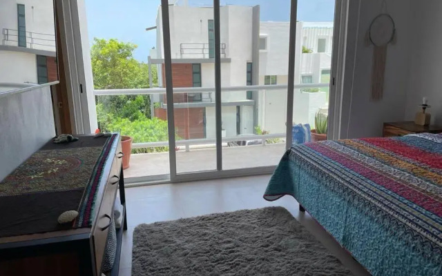 Luxury 3 br/4 ba Home w/View - Puntarena