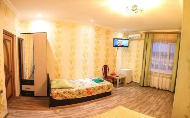 Отель «Мега»