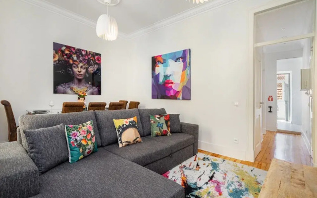 Prime Location Design Family Apartment