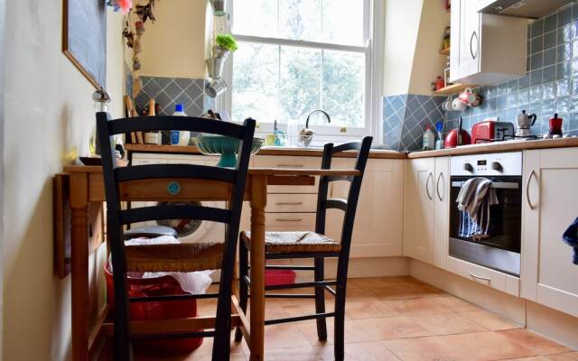 1 Bedroom Apartment By Clapham Common