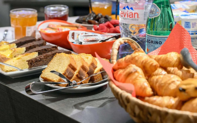 Hotel Sixteen Paris Montrouge