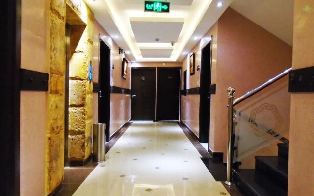 Masaken Al Naifat Furnished Units