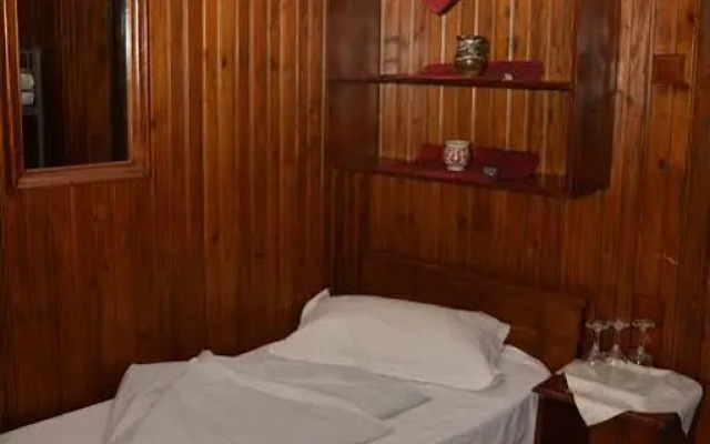 Cornul Vanatorului Bungalows