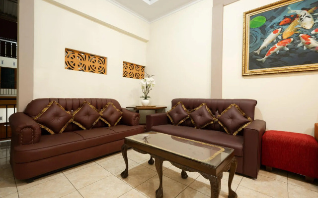 OYO 1885 Wisma Wongso Syariah