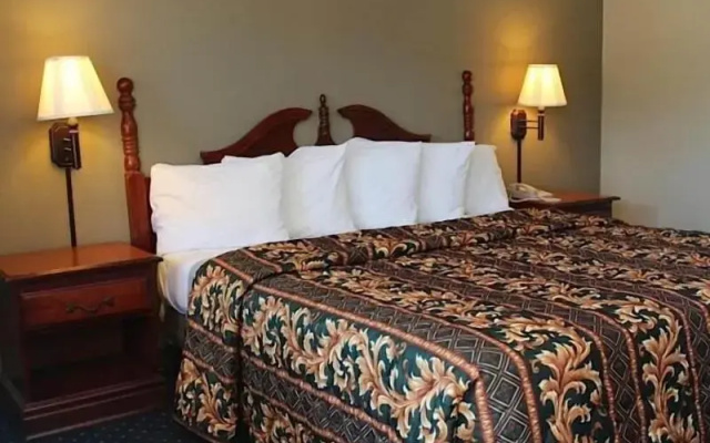 Western Village Inn