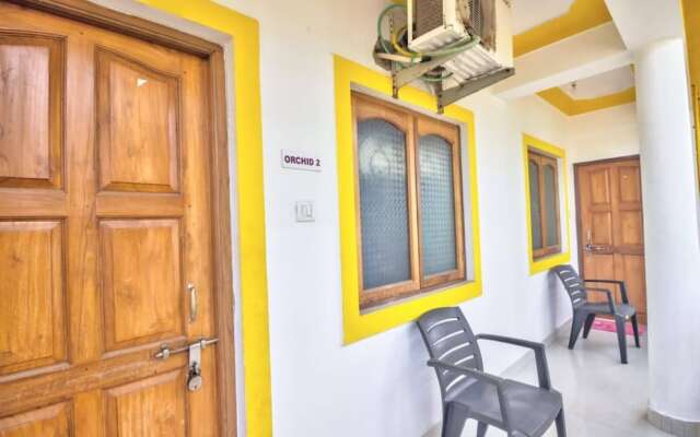 OYO Premium Calangute Holiday Street