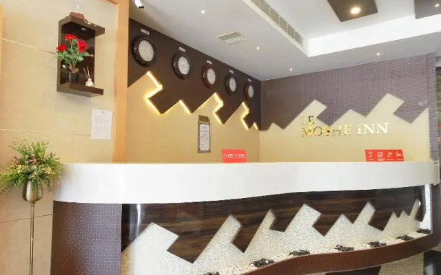 Le Moshe Inn by OYO Rooms