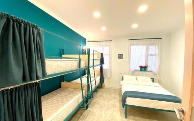 Santorini Hostel