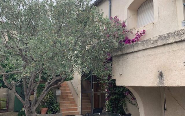 Spacieux logement domaine securise