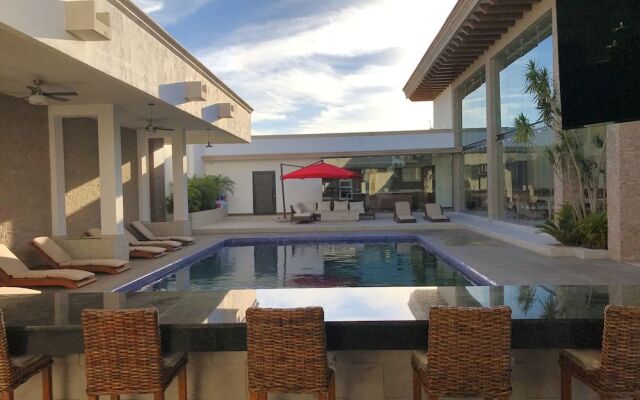 Royal Serennia Small Hotel Boutique