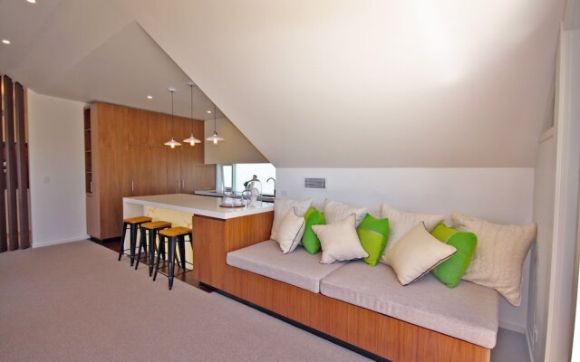 The Penthouse at Cremorne Point Manor