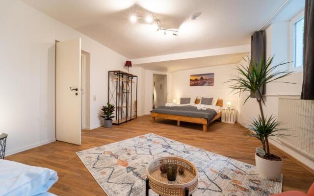 dreamcation - Ehemaliges Pfarrhaus, 3D-Tour, NETFLIX, Terrasse, BBQ, Küche, 130qm