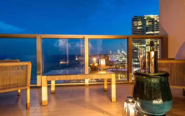 W Hotel Residences Suite South Beach