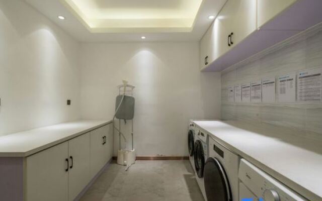 Lavande Hotel (Shenyang Palace Museum Middle Street Pedestrian Street Metro Station)