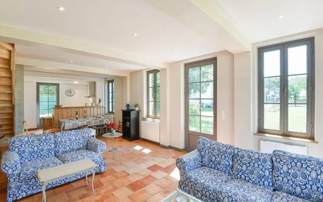 Villa in Lanton Near the Coast