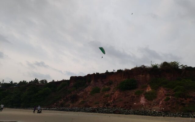 Black Beach Resort