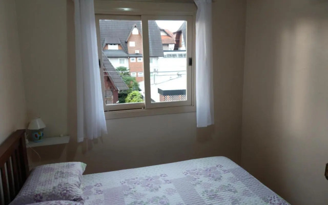 Apto com 3 quartos no centro de Gramado