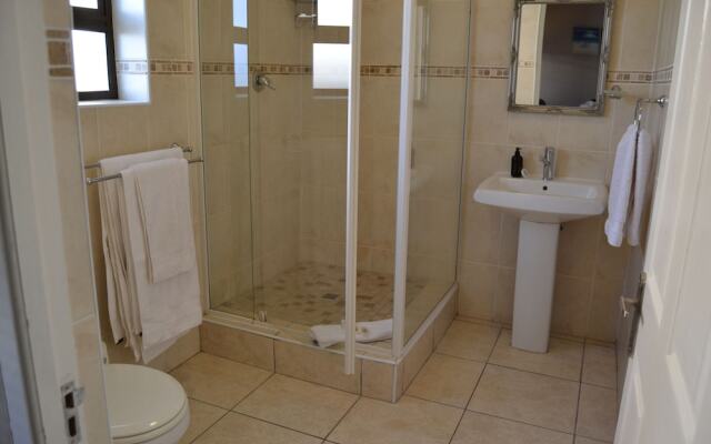 Caulfield self Catering