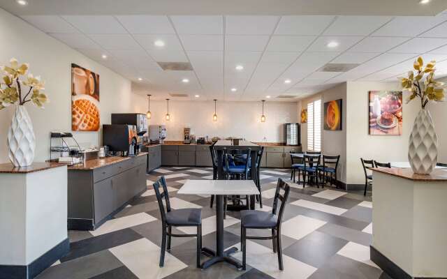 BEST WESTERN PLUS McKinney Inn & Suites