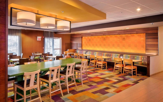 Fairfield Inn & Suites Monaca