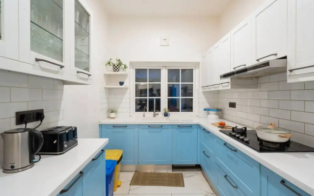 Villa Bauhinia - 5bhk With Pool 10 Mins to Beach
