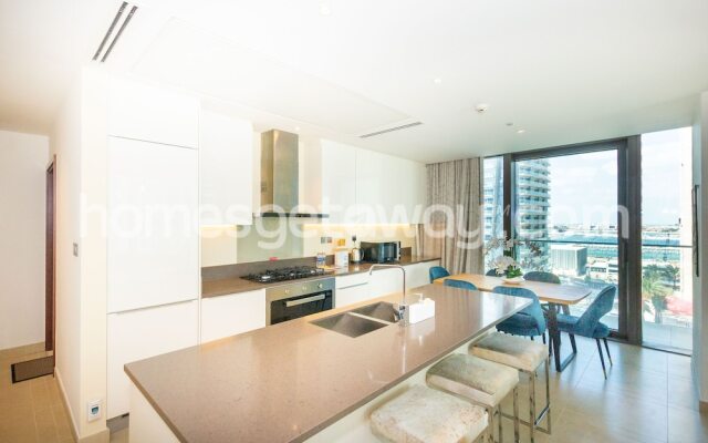 Homesgetaway- 2BR in Marina Gate Tower 2