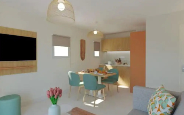 Apartment in Giens With Pool & Beaches Nearby