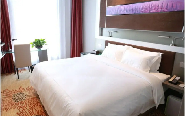 Lavande Hotel (Beijing Universal Resort, Jiukeshu Metro Station)