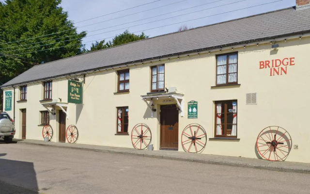 The Bridge Inn Apartment