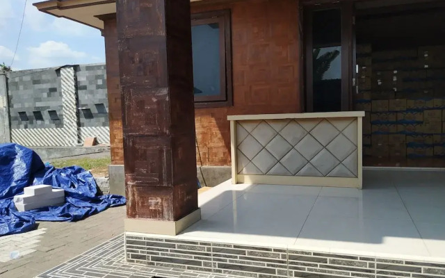 OYO 3887 Potreh Mastekah 2