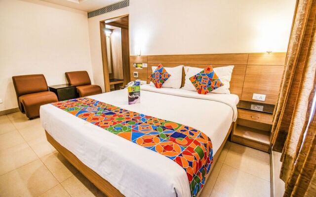 Fabhotel Prime Royal Castle