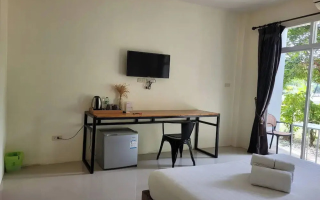 Snooze Inn Phuket