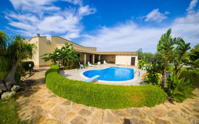 Villa Dahlia