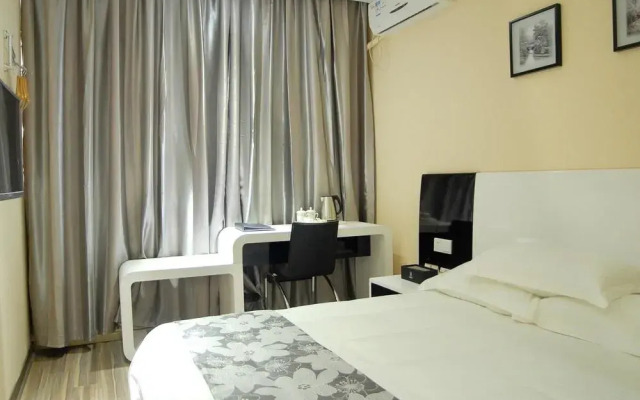 Super 8 Hotel