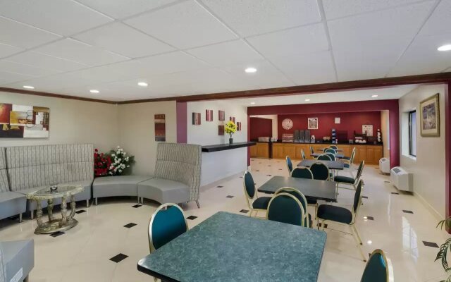 OYO Townhouse Houston Airport North