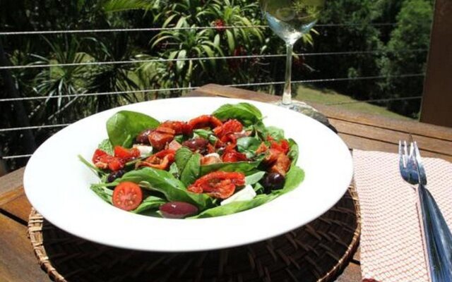 Phoenix Eumundi Bed & Breakfast